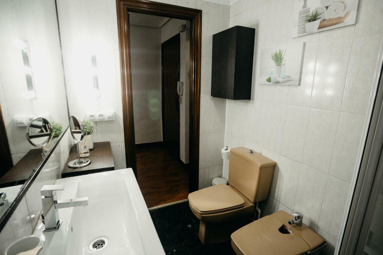 Ubicación excelente cerca del centro Azkuna Bilbau Exterior foto